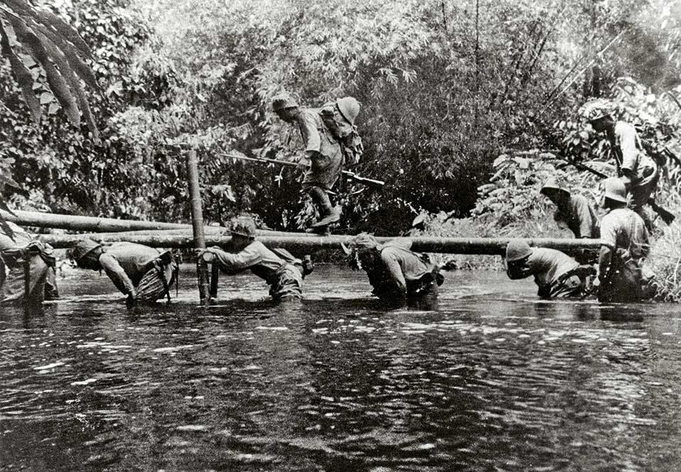 reträtt genom djungeln reträtt genom djungeln